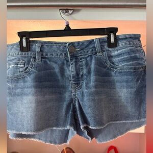 Denim short shorts, Daisy Dukes.